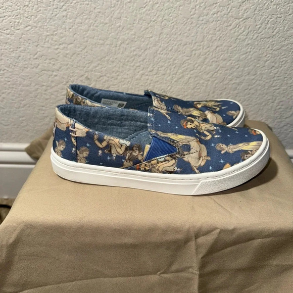 Disney x TOMS Snow White Youth Luca Slip-On Size Y3 - Picture 6 of 10
